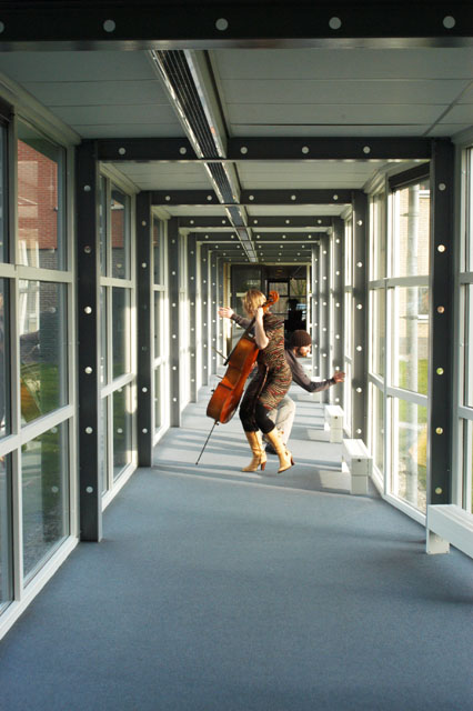 Duet dans en cello Te Hoogerbrugge